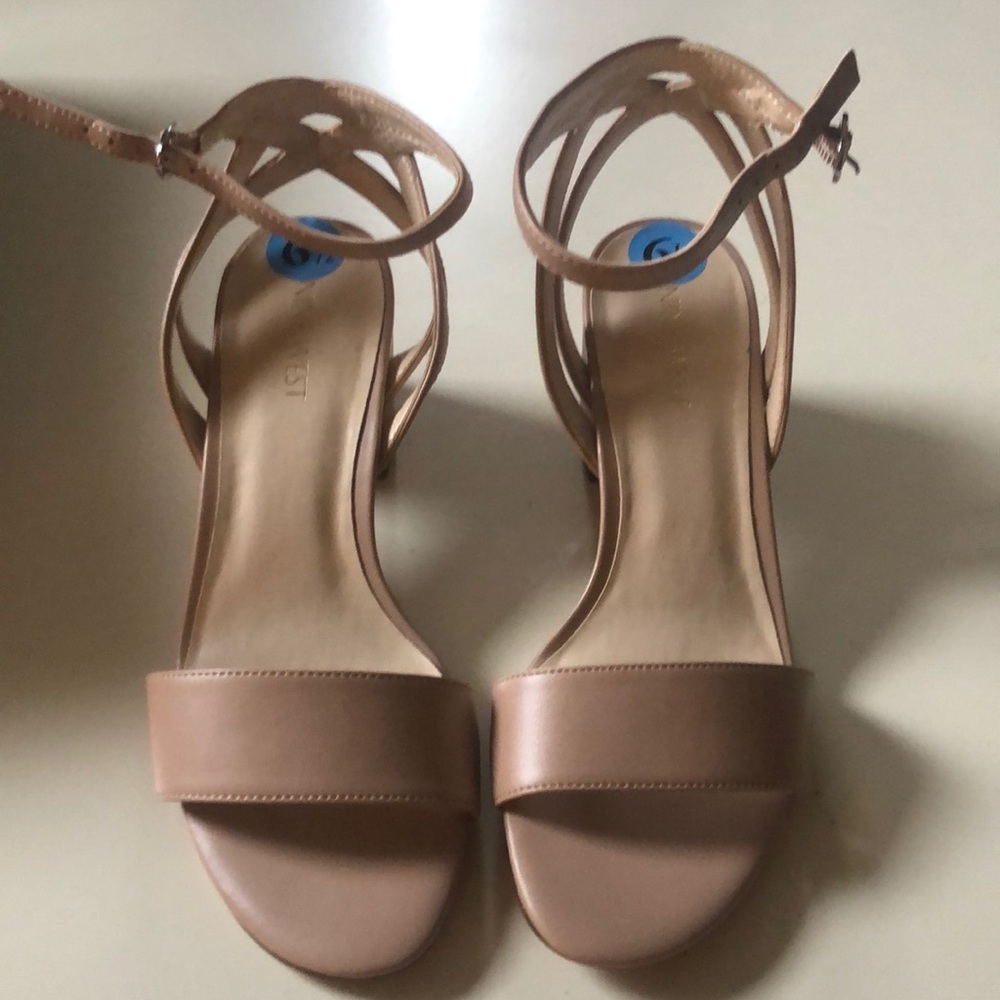 NWOT Nine West Galletto Sandals